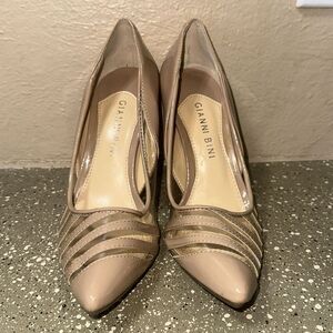 Gianni Bini Nude‎ Patent Leather Pointed Toe Clear Panel Heels Pumps